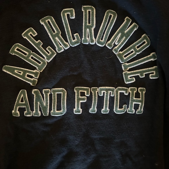 I am selling a kids size Ambercombie shirt with no stains and barely worn. - Picture 3 of 5